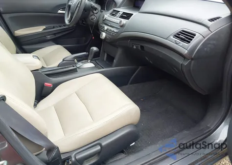 2010 Honda Accord 2.4 Lx-P z USA, uszkodzony, nr VIN 1HGCP2F48AA175236